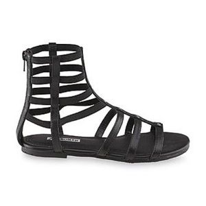 Joe Boxer 7.5 gladiator sandals